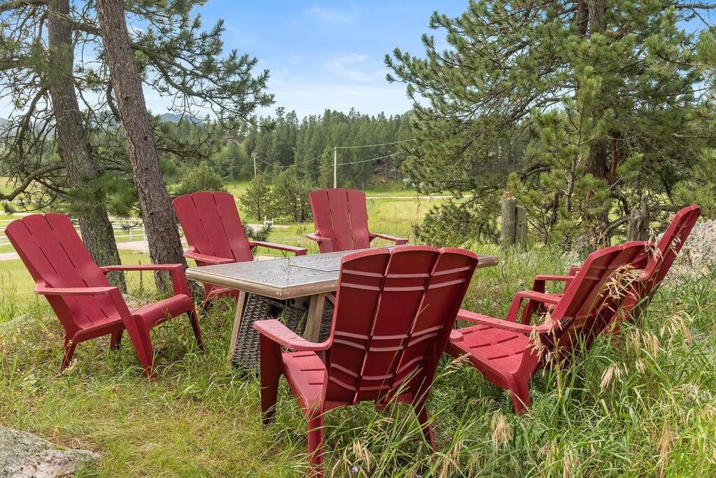 Papa'S Place On Willow Creek Custer Eksteriør billede